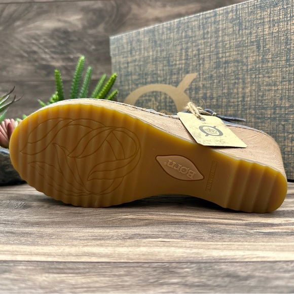 Born Nellie Platform Clog Closed Back Mary Jane Distressed Dark Blue Suede 10M - Picture 9 of 14